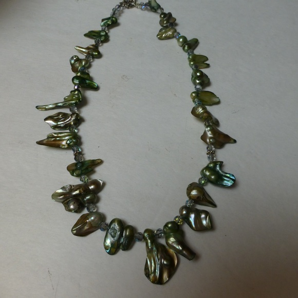 PEARLS FOR 2025 GREEN OR PURPLE ? POPPING PARTY BOHO PEARL NECKLACES 18'' - Picture 4 of 6